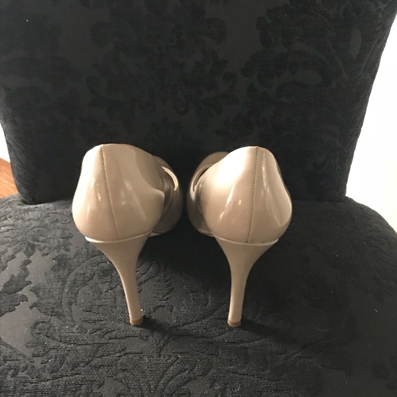 Ann Taylor Tan Heels - Picture 3 of 3